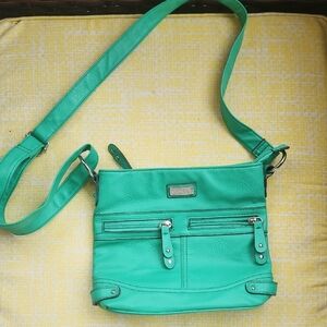 ✨️Green Everyday Crossbody Bag with Front Zip Pocket